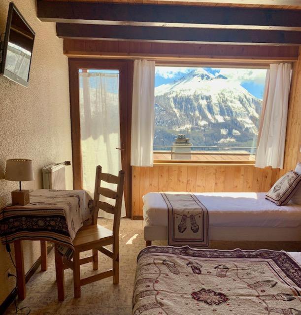 Hotels Les Catrems & Le Montagnou 奥西耶尔 外观 照片