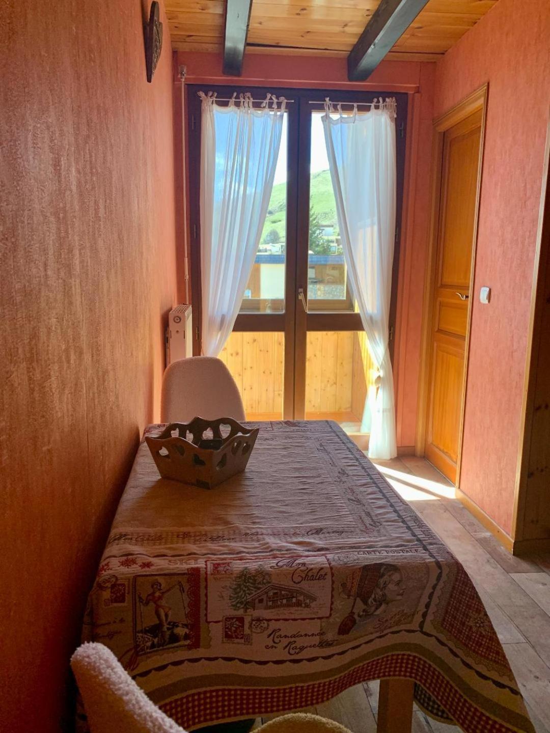 Hotels Les Catrems & Le Montagnou 奥西耶尔 外观 照片