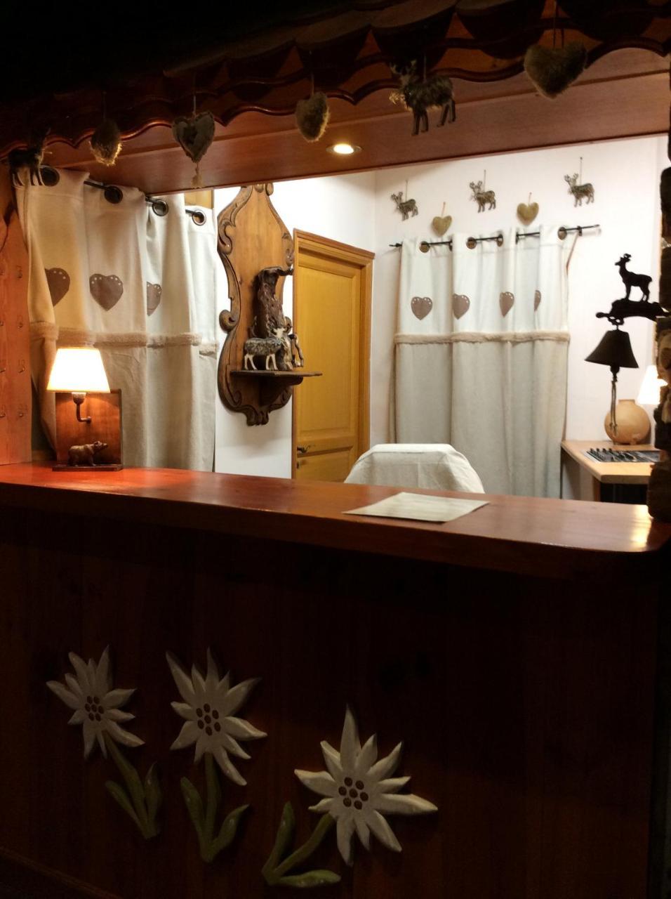 Hotels Les Catrems & Le Montagnou 奥西耶尔 外观 照片